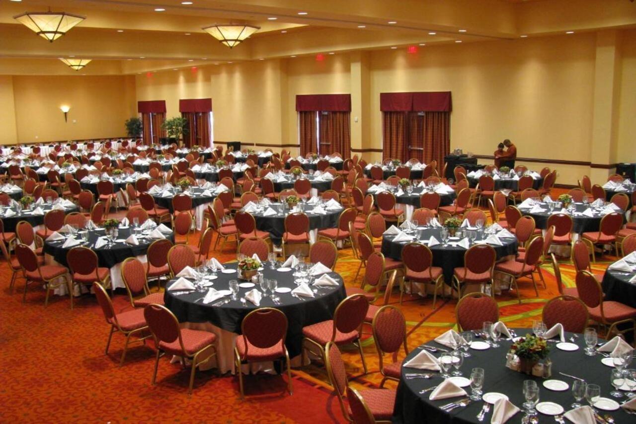 Embassy Suites San Marcos Hotel Conference Center Bagian luar foto