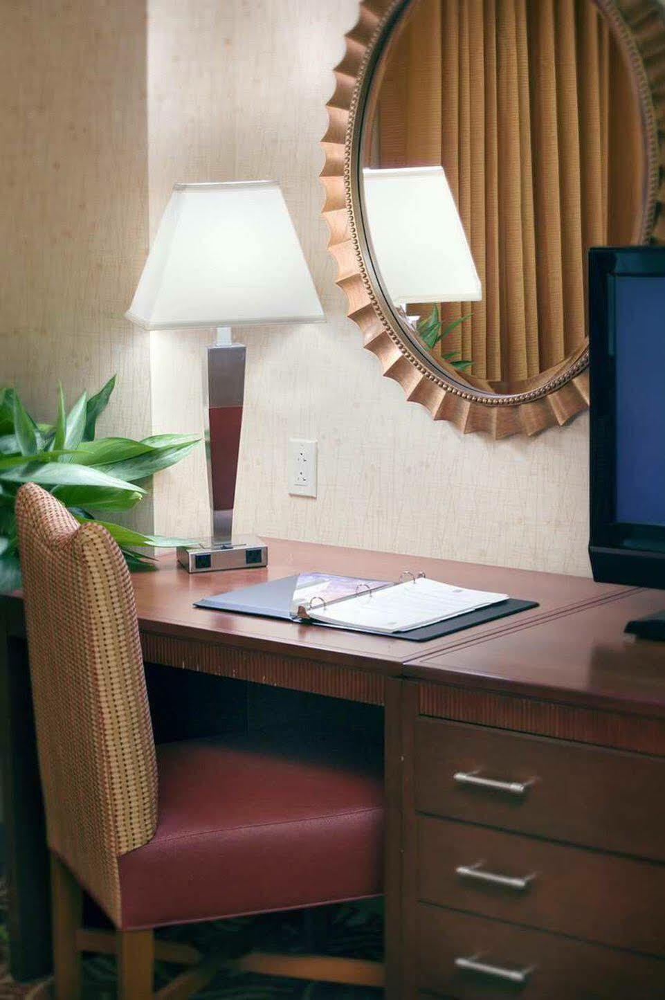 Embassy Suites San Marcos Hotel Conference Center Bagian luar foto